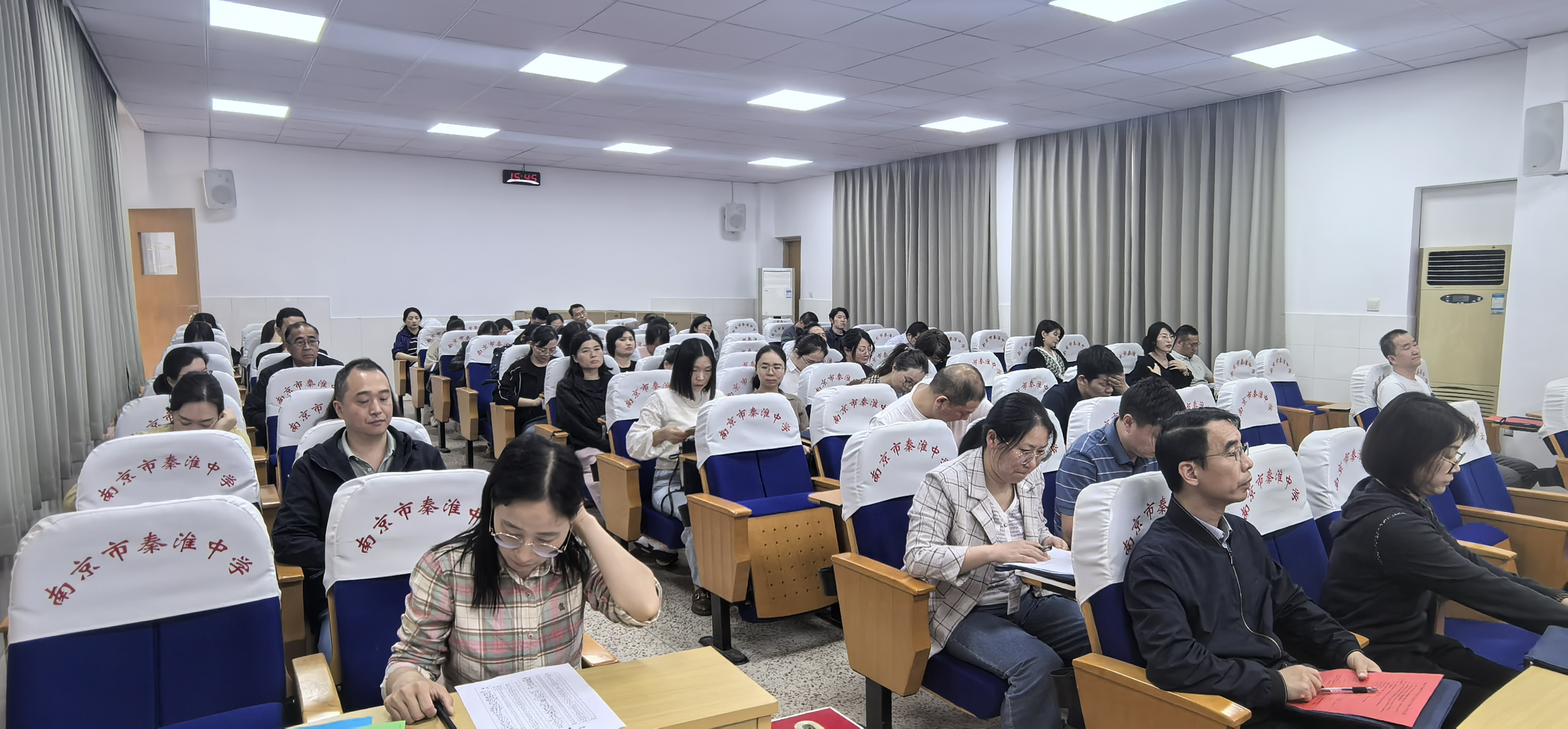 会场全景2.jpg